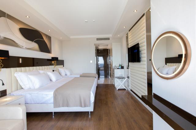 SERENITY QUEEN HOTEL - Pokoje - DELUXE STANDARD ROOM 