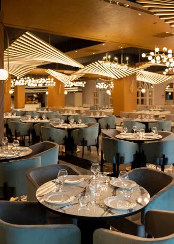 SERENITY QUEEN HOTEL - Restaurace - majesty main restaurant 
