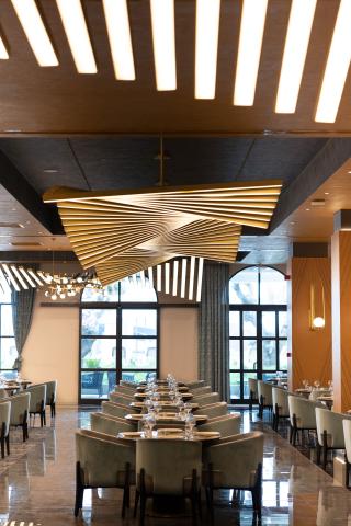 SERENITY QUEEN HOTEL - Restaurace - majesty main restaurant 