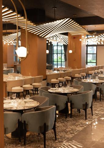 SERENITY QUEEN HOTEL - Restaurace - majesty main restaurant 
