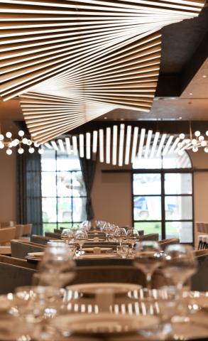 SERENITY QUEEN HOTEL - Restaurace - majesty main restaurant 
