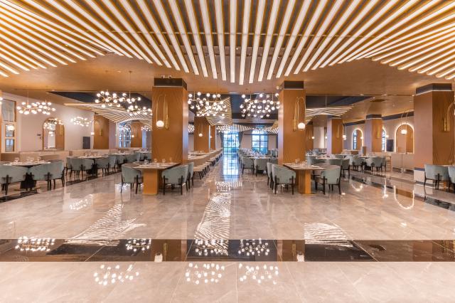 SERENITY QUEEN HOTEL - Restaurace - majesty main restaurant 