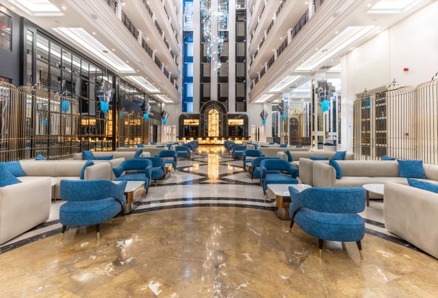 SERENITY QUEEN HOTEL - Bary - Queen lobby Bar