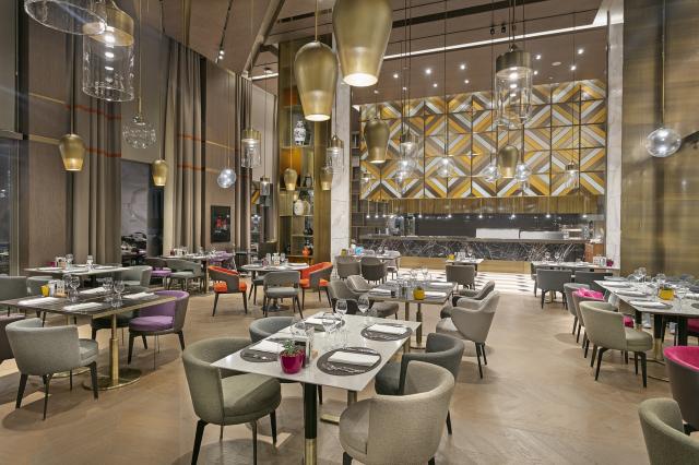 CULLINAN BELEK - Restaurace - 7/24