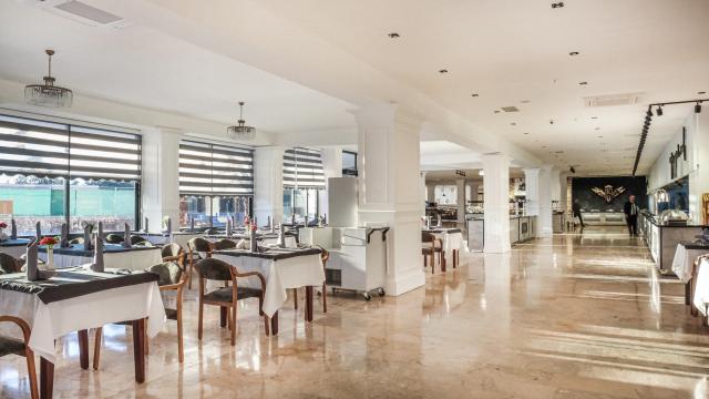 KIRBIYIK RESORT HOTEL - Restaurace - Syedra Restaurant