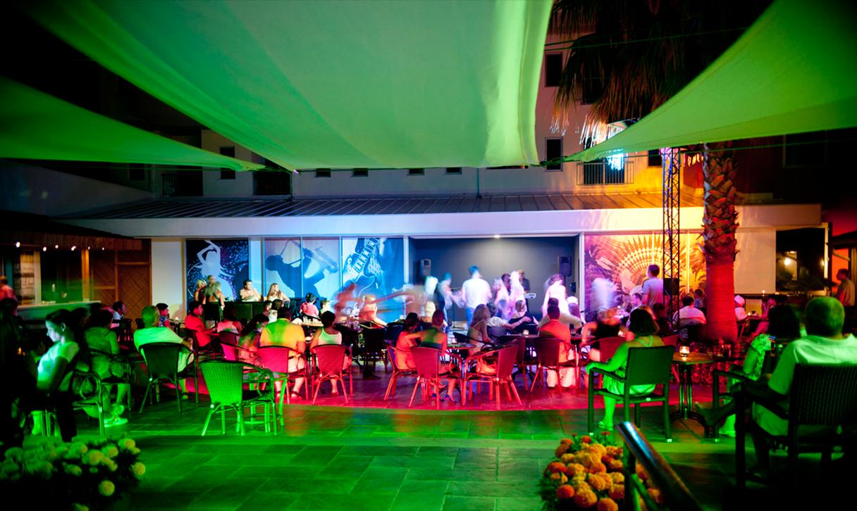 BELCONTI RESORT HOTEL - Bary - FIESTA BAR