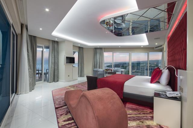 GRANADA LUXURY BEACH (AVSALLAR) - Pokoje - suite swarovski