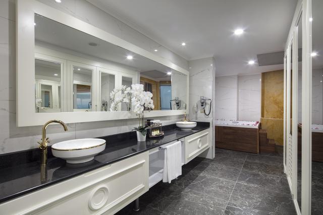 GRANADA LUXURY BEACH (AVSALLAR) - Pokoje - suite swarovski