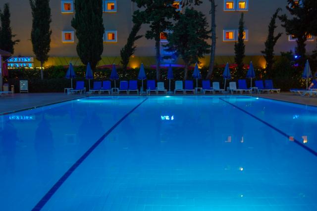 BLUE FISH HOTEL - Bazény - Bazény