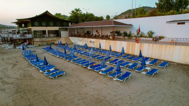 BLUE FISH HOTEL - Pláž - Pláž
