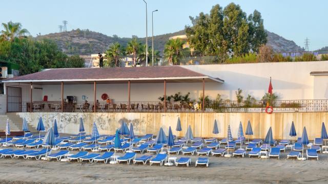 BLUE FISH HOTEL - Pláž - Pláž