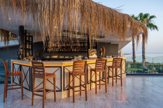 JUSTINIANO CLUB PARK CONTI - Bary - POOL BAR