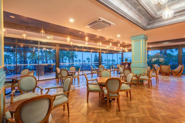 JUSTINIANO CLUB PARK CONTI - Bary - BON-BON