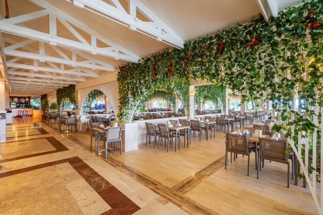 JUSTINIANO CLUB PARK CONTI - Restaurace - MAIN RESTAURANT 