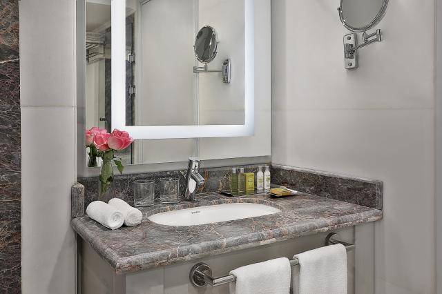 HILTON HURGHADA PLAZA - Pokoje - King Duplex Premium Sea View