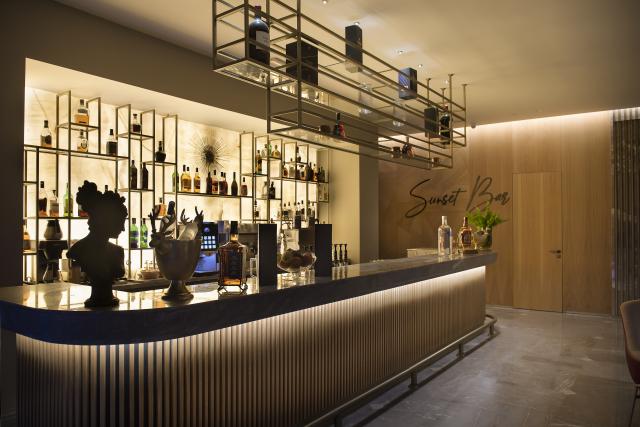 MIRAMARE BEACH HOTEL - Bary - Sunset Bar (Lobby)