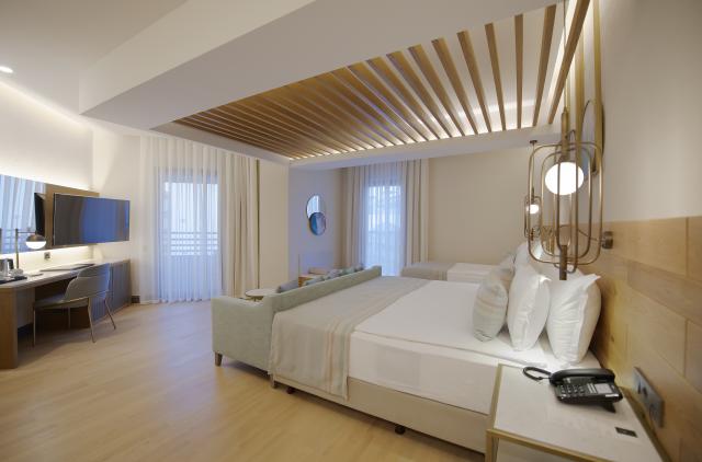 MIRAMARE BEACH HOTEL - Pokoje - SUPERIOR CORNER ROOM
