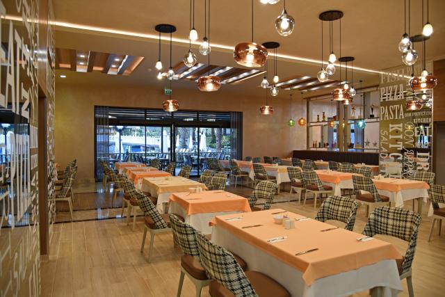 ROYAL WINGS HOTEL - Restaurace - ROYAL MAIN RESTAURANT