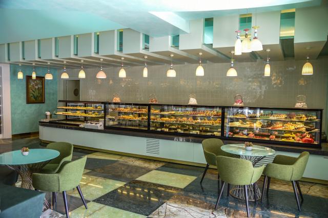 ROYAL WINGS HOTEL - Restaurace - IL PATISSERIE