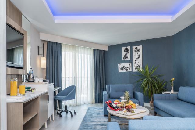ROYAL WINGS HOTEL - Pokoje - JUNIOR SUITE