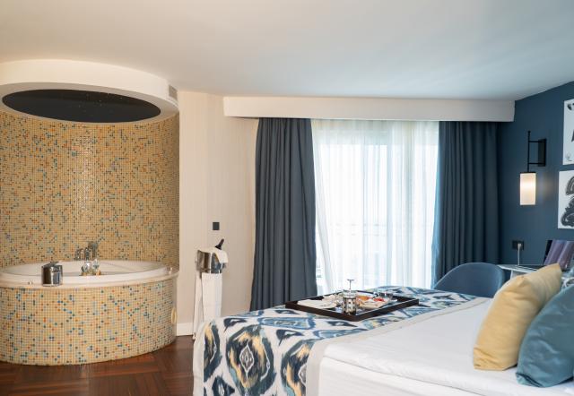 ROYAL WINGS HOTEL - Pokoje - JUNIOR SUITE