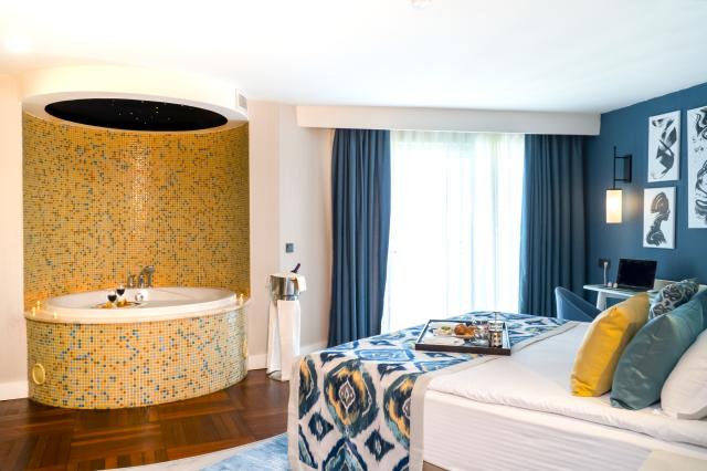 ROYAL WINGS HOTEL - Pokoje - JUNIOR SUITE