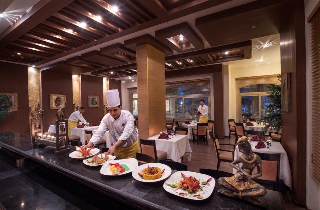 PREMIER LE REVE HOTEL & SPA (adults only 16+) - Restaurace - Li