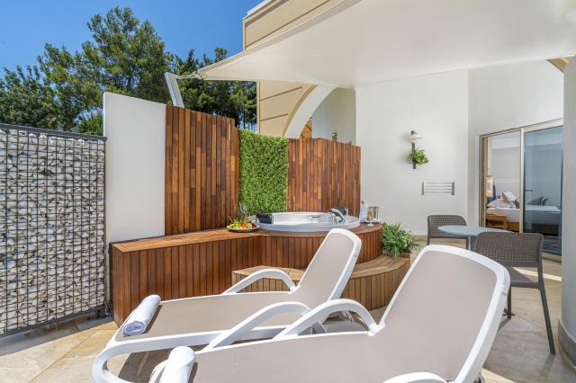 SIDEMARIN KIRMAN PREMIUM - Pokoje - FAMILY ROOM JACUZZI TERRACE
