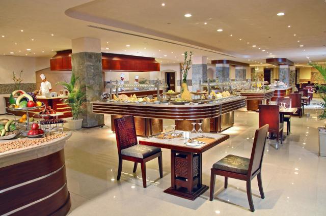 TROPITEL SAHL HASHEESH - Restaurace - Palm Restaurant