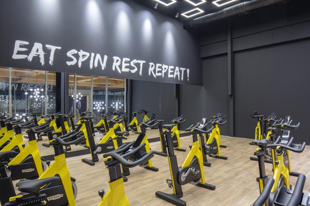 NIRVANA COSMOPOLITAN - Sport - Sport
