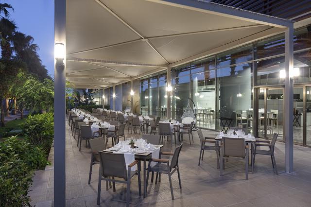 NIRVANA COSMOPOLITAN - Restaurace - FELLINI 