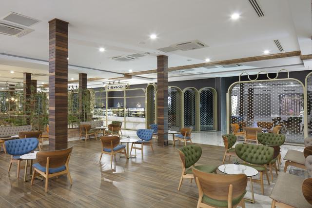 NIRVANA COSMOPOLITAN - Restaurace - DOLCE GELATO BOUTIQUE