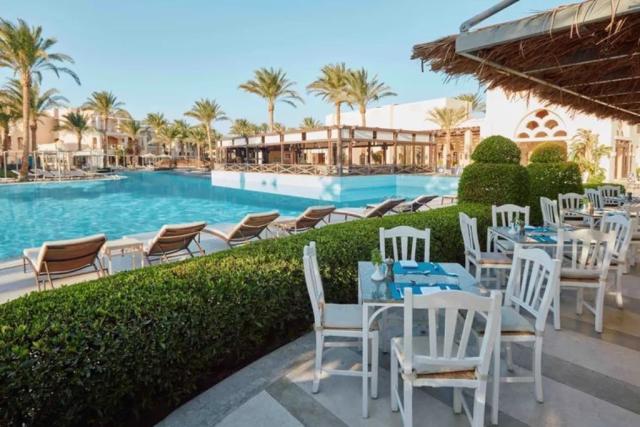 JAZ MAKADINA - Restaurace - Aqua Restaurant