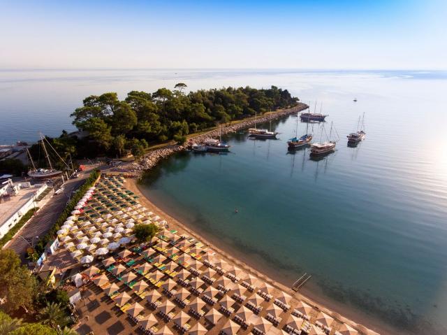 OZKAYMAK MARINA HOTEL - Pláž - Hlavní budova