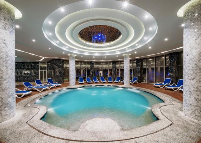 SIRENA BEACH RESORT & SPA - Bazény - Vnitřní bazén