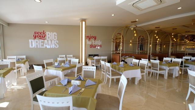 SEADEN SEA WORLD HOTEL RESORT & SPA - Restaurace - MAIN RESTAUR