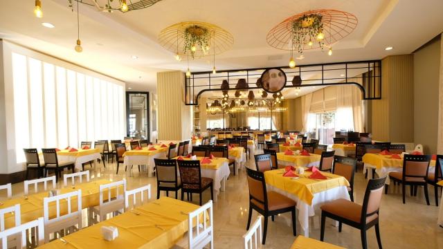 SEADEN SEA WORLD HOTEL RESORT & SPA - Restaurace - MAIN RESTAUR
