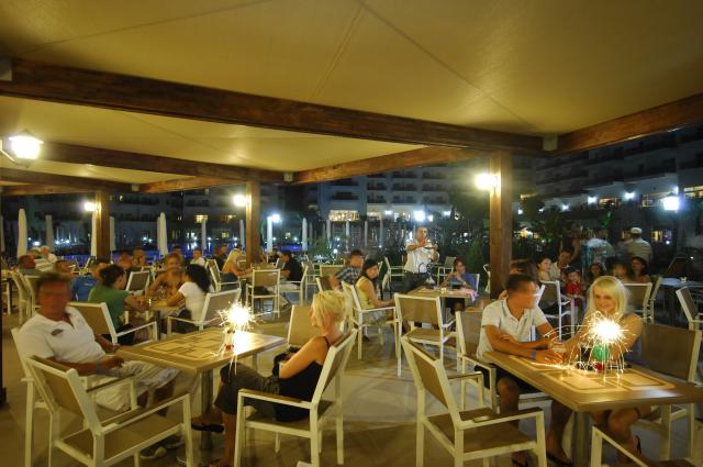 SEADEN SEA WORLD HOTEL RESORT & SPA - Bary - POOL BAR
