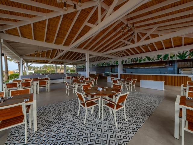 DUCALE LARA - Restaurace - Gusto Italian Snack Restaurant