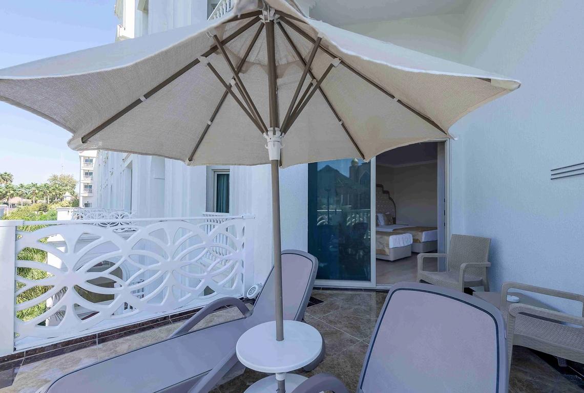 SIDE PREMIUM HOTEL - Pokoje - STANDARD ROOM WITH TERRACE