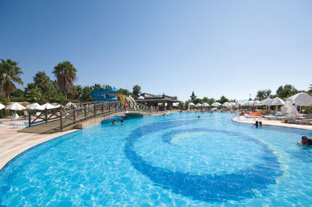 HOLIDAY GARDEN RESORT - Bazény - Venkovní bazén