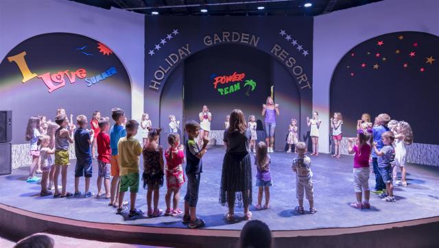 HOLIDAY GARDEN RESORT - Miniklub - Miniklub