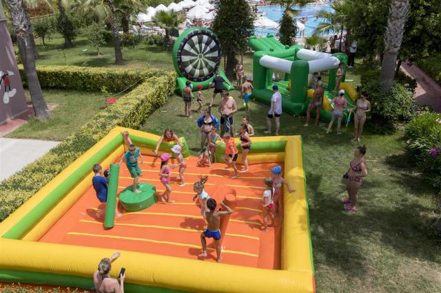 HOLIDAY GARDEN RESORT - Animace - Animace