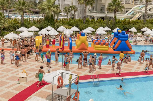 HOLIDAY GARDEN RESORT - Animace - Animace
