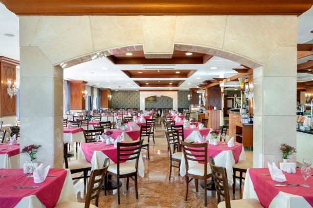 DOBEDAN BEACH RESORT COMFORT - Restaurace - Horizon restaurant