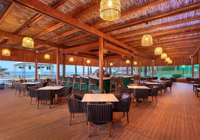 DOBEDAN BEACH RESORT COMFORT - Bary - Dobedan beach bar