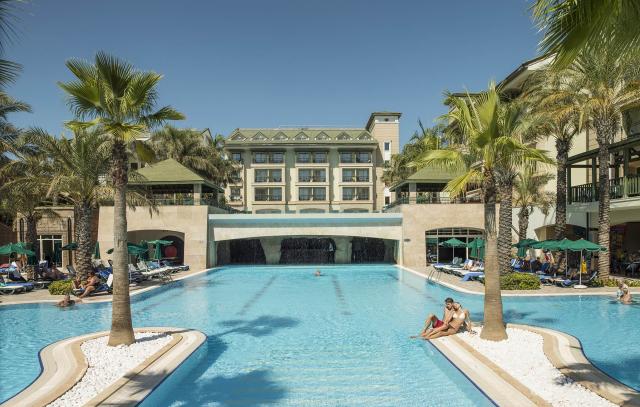 DOBEDAN BEACH RESORT COMFORT - Bazény - Venkovní bazén