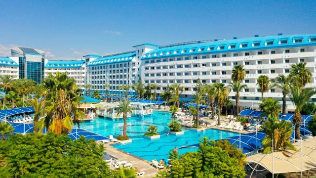CRYSTAL ADMIRAL RESORT SUITES&SPA - Obecné - Hlavní budova