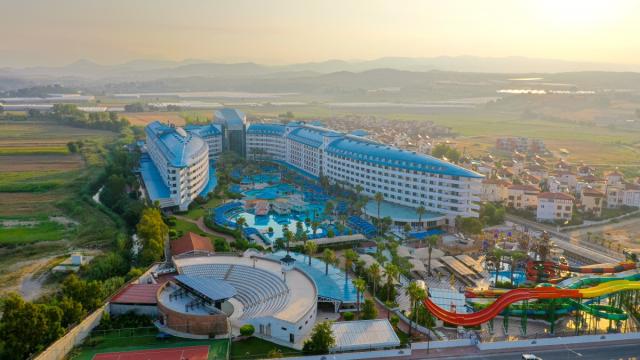 CRYSTAL ADMIRAL RESORT SUITES&SPA - Obecné - Hlavní budova