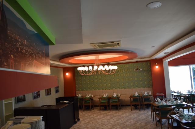 CRYSTAL ADMIRAL RESORT SUITES&SPA - Restaurace - 